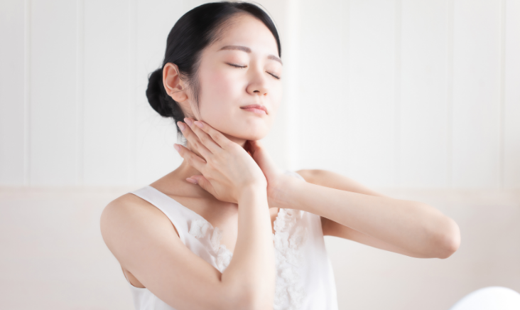 朝起きたら首が動かない…